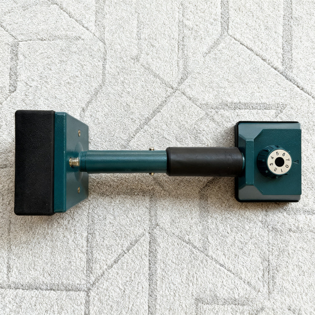 Adjustable Carpet Knee Kicker - Professional carpet stretcher with tensioning for artificial grass installation