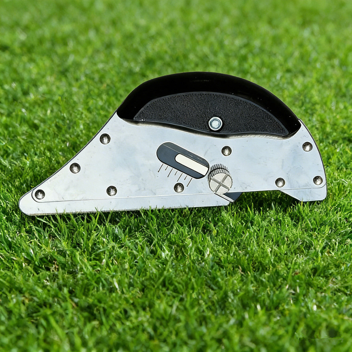 Loop Pile Row Cutter - Professional carpet and artificial grass cutting tool for precise edge trimming